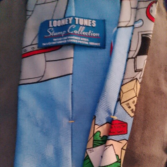 VINTAGE Buggs Bunny Air Mail Tie - Picture 2 of 2